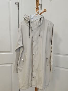 Lightweight Hooded Trench Coat in Cream